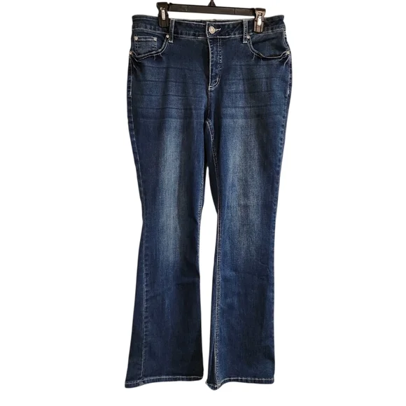 Cato Denim Womens Sz 14 Blue Jeans Boot Cut Mid Rise Embellished Medium Wash - Picture 2 of 12
